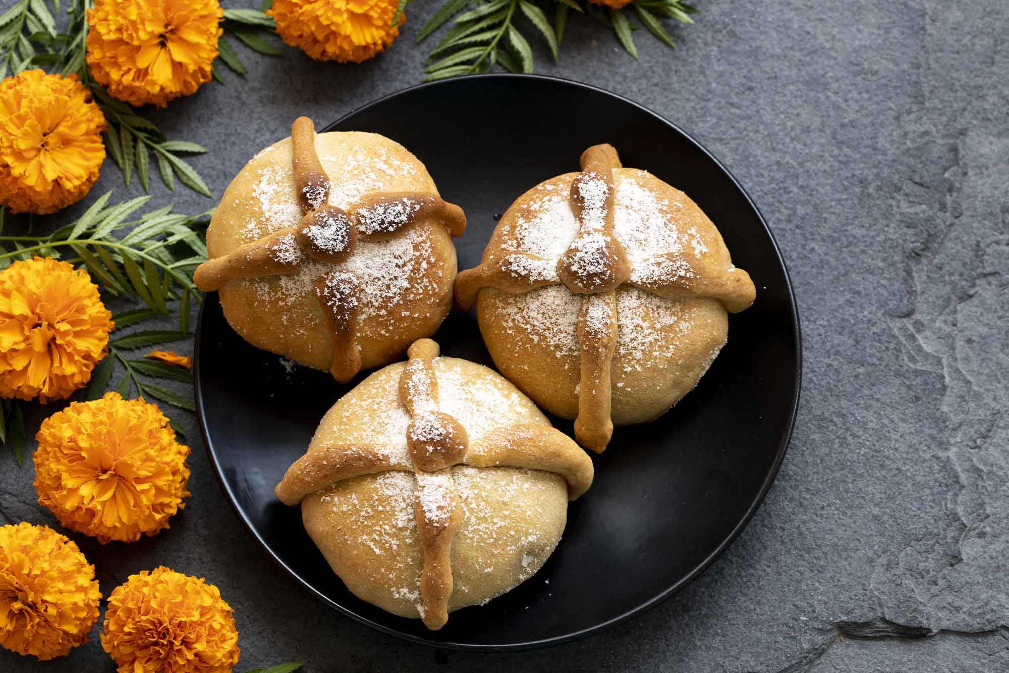 Receta Keto de Pan de Muerto: Bajo en Carbohidratos y Alto en Sabor